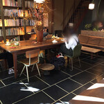 Cafe Bibliotic Hello! - 店内風景