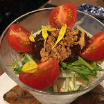 益や酒店 - 鶏ハムとたまねぎジュレのサラダ（税込　550円）評価＝○