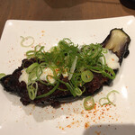 益や酒店 - 秋茄子の肉みそ焼き（クリームチーズソース）（税込　528円）評価＝○