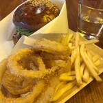 Burger Revolution Tokyo Wine & Bar - サイドメニューのオニオンリングSサイズを追加