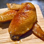 ヴルストロック - 「８種類盛り合わせ」の鶏手羽先の燻製