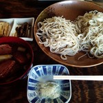 會津野 茂三郎 - 鴨汁と、もりそば。そばは冷たいのが、好きな専門家の注文。（もり二食＋鴨汁）