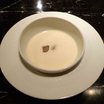 パイナップル - 「ジャガイモと桃の冷製スープ」です。