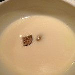 パイナップル - 「ジャガイモと桃の冷製スープ」（アップ）です。