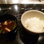 パイナップル - 赤だしとご飯です。