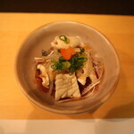 季節料理 よし野 - お通し（フグのてっ皮）