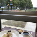 Namiki Cafe Metasekoia - 窓からメタセコイア