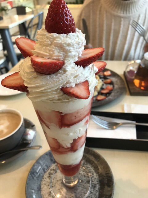 ブーランジェリー レ・ド・シェーブル（BOULANGERIE LAIT DE CHEVRE） - 宮古（パン）の写真