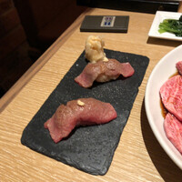 神楽坂焼肉 Kintan - 炙り寿司