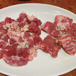 焼肉 スタミナ苑 - 黒タンスジとハラミスジ