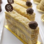 アカシエ - ケーキショーケース