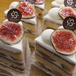 アカシエ - ケーキショーケース