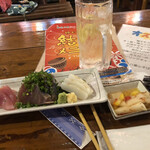 Shima Uta Sanshin Raibu Izakaya Yuikaji - 