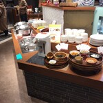 八献 - 客が寄り付かないお茶漬けコーナーとか　そりゃそうだ