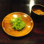 三合菴 - 2009年４月：かけには九条葱。はっとする緑。