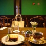 カフェ カミニート