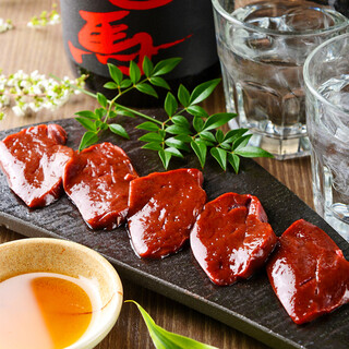 【馬刺し】他の馬刺しとは比べられない程の美味しさ