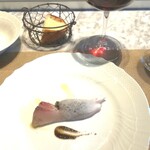 La Brianza - カンパチカルパッチョオリーブソースロメスコソース柚子の泡。脂乗り凄い！おいしい～  どのソースもあいまくりで、ブリのようなカンパチでしたわ♡