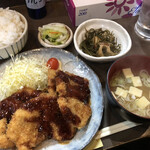 家庭料理居酒屋 よってって - ♪チキンカツ定食 ¥500