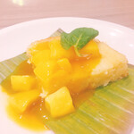 Plataran Resort & Restaurant - キャッサバとパイナップルケーキさすがに30分経ったので勇気を出して呼んでみた