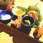 居酒屋 ニクヤウサギ - ★名物！肉刺し盛り合わせ (馬・炙り牛 他)