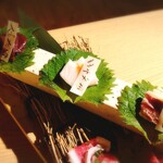 居酒屋 ニクヤウサギ - ★名物！肉刺し盛り合わせ (馬・炙り牛 他)