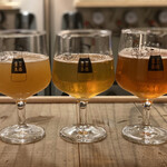 TOKYO OLDBOYS BREWING - ・Beer Flight 飲み比べセット 1,200円
(Tech in concreate、CoCo、Very belly berry)