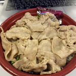 むさし乃 - 生姜焼き丼　普通盛りなのに大盛り