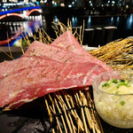 阿吽ノ和牛 - 薄切り大判タン塩