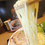 ラーメン櫻島 - 鯛だしラーメンの麺のアップ　【　２０１２年８月　】