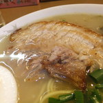 ラーメン櫻島 - 一枚チャーシュー麺のアップ　【　２０１２年８月　】