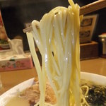ラーメン櫻島 - 一枚チャーシュー麺の麺のアップ　【　２０１２年８月　】
