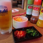 Kokusangyuu Yakiniku Kuidon - ランチのセットとランチビール