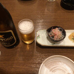 和ぼうず - 料理写真:お通しとビールはサッポロ