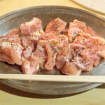 焼肉 はせ川 - チキンヒマラヤ岩塩黒塩焼