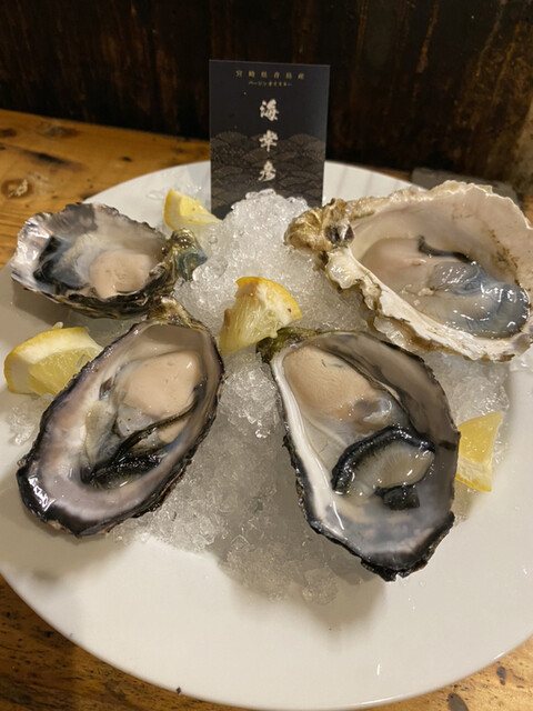 漁師の牡蠣小屋 青島 魚介料理 海鮮料理 食べログ