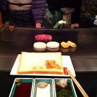喜久家 - 着物姿の店員さんが焼いてくれます。
