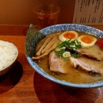 土州屋 - 特製中華そば+白ごはん