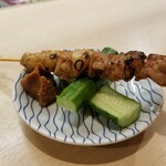 出羽鮨 - もろキューに、何故かトッピング。