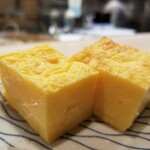 出羽鮨 - 玉子。