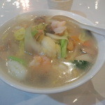 盛興苑 - 海鮮タンタン麺