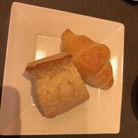 フレンチレストラン にき亭 そごう横浜店 - パンは２種