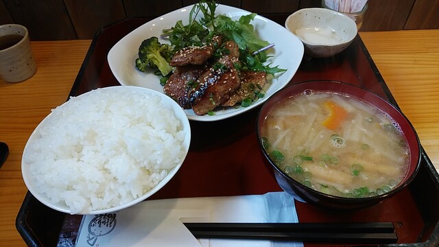 ハレトケ食堂 晴多（ハタ）- 上盛岡の絶品定食と温かい雰囲気 | 盛岡グルメ