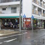 141468604 - ザ・コーナーハンバーガー。名古屋駅（桜通口）から徒歩10分、静かな那古野の町に佇む
