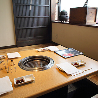 An old folk house-style Yakiniku (Grilled meat) restaurant where you can relax in a stylish and calm space.