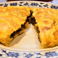 横浜中華街 重慶飯店 本館 - 中華風オムレツを割ると