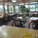 インドカレーレストランプルニマ - テーブル席