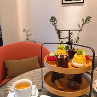 ベージュ アラン・デュカス 東京 - 