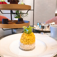 ベージュ アラン・デュカス 東京 - 