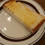 星乃珈琲店 - モーニングサービス　厚切りトースト　ゆで卵（ゆで卵はフレンチトーストに盛られてます）